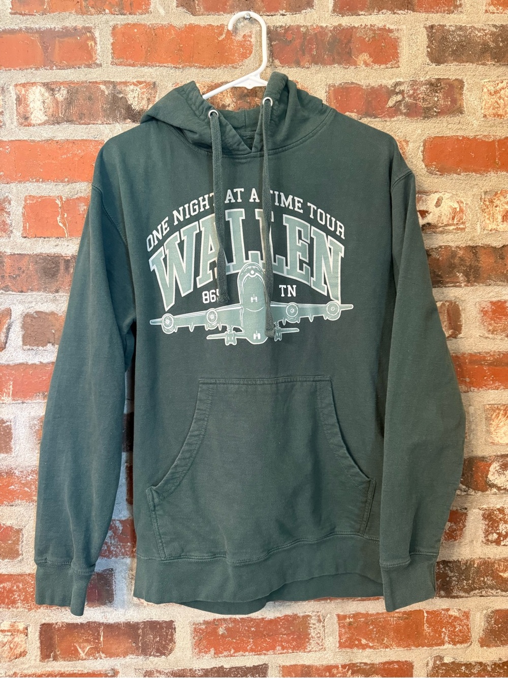T206 -Morgan Wallen 'One Night At A Time' Green Hoodie - Women's Pullover